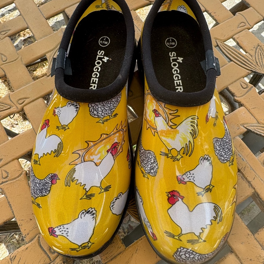 Sloggers Kids Yellow Chicken-Print Waterproof Clogs
